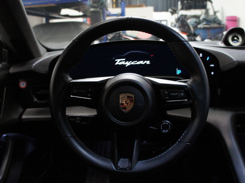 Used 2020 Porsche Taycan Turbo image 41