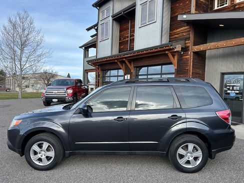 Used 2013 Subaru Forester 2.5X image 4