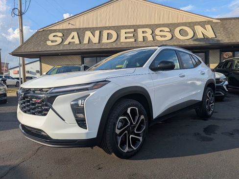 Used 2024 Chevrolet Trax RS image 1