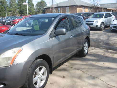 Used 2010 Nissan Rogue image 1