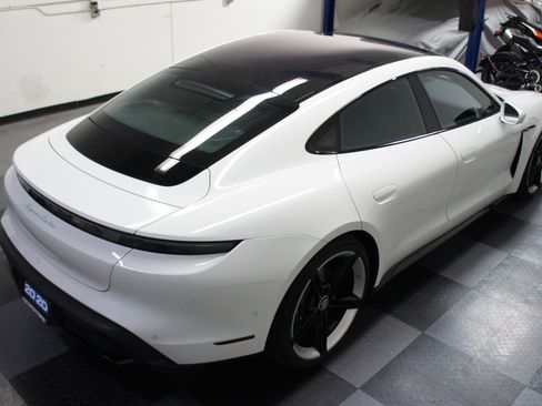 Used 2020 Porsche Taycan Turbo image 7
