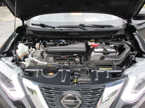 Used 2020 Nissan Rogue FWD SV 2.5L 4-Cyl SUV image 69