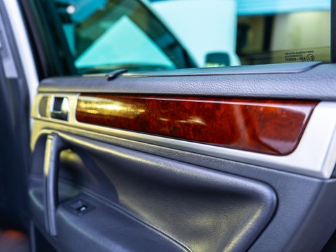 Used 2006 Volkswagen Touareg V10 TDI image 39