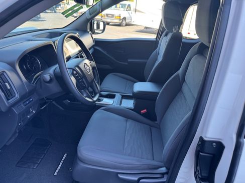 Used 2025 Nissan Frontier S image 8