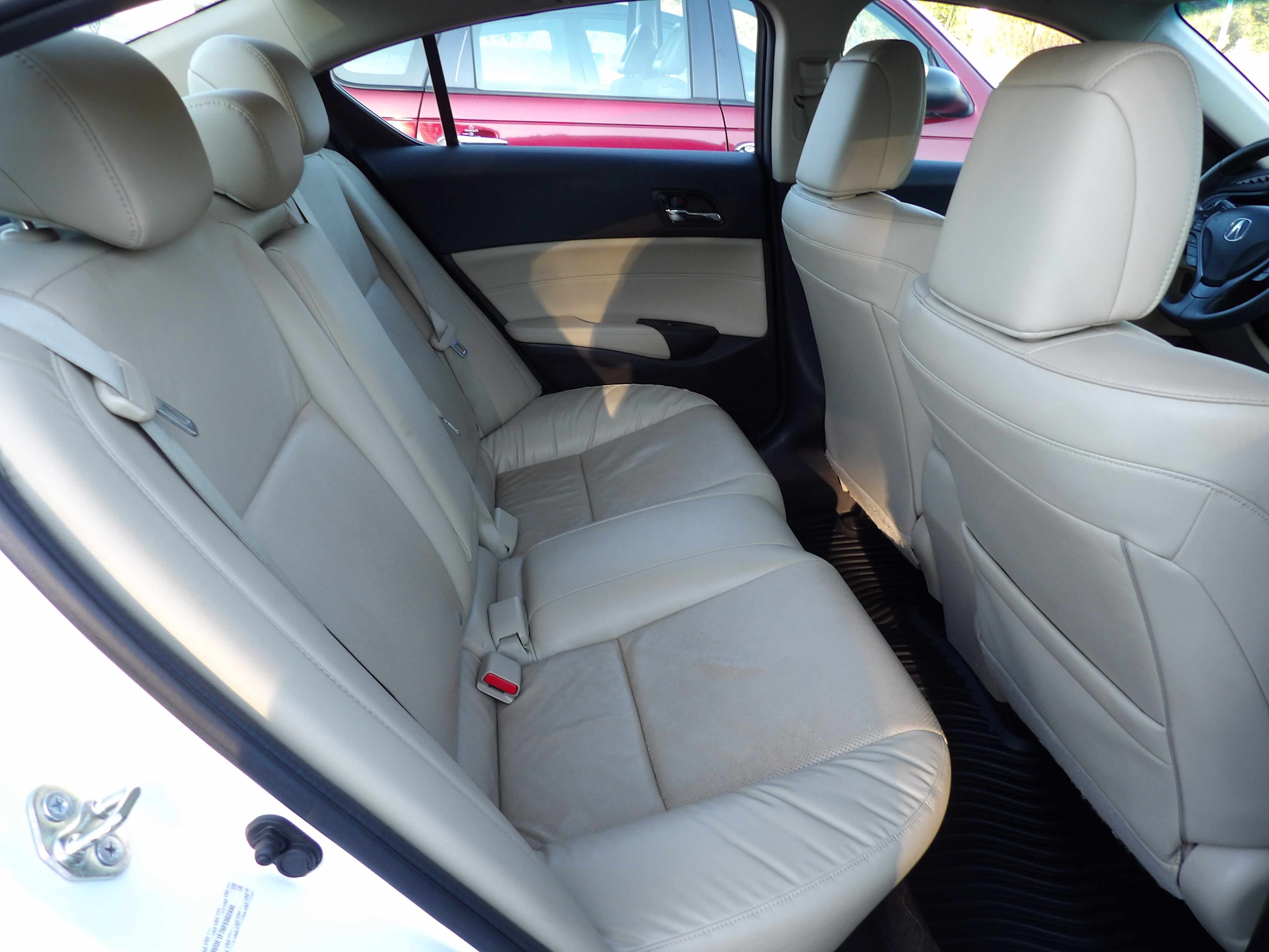 Used 2015 Acura ILX w/ Technology Package FWD image 18