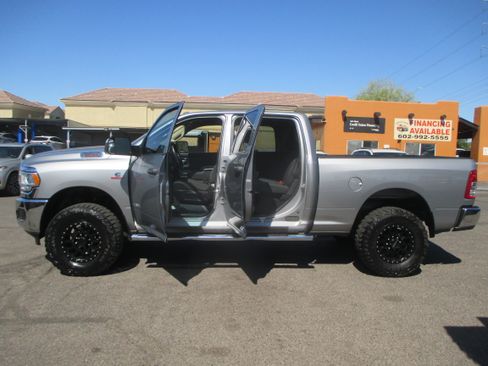 Used 2019 RAM 2500 4x4 Crew Cab Tradesman image 6