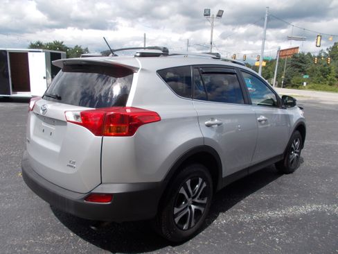 Used 2013 Toyota RAV4 AWD LE image 5
