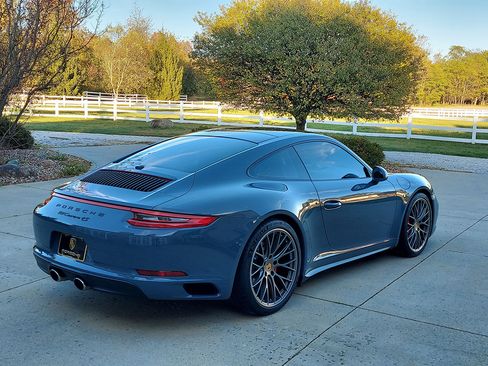 Used 2017 Porsche 911 Carrera 4S image 17
