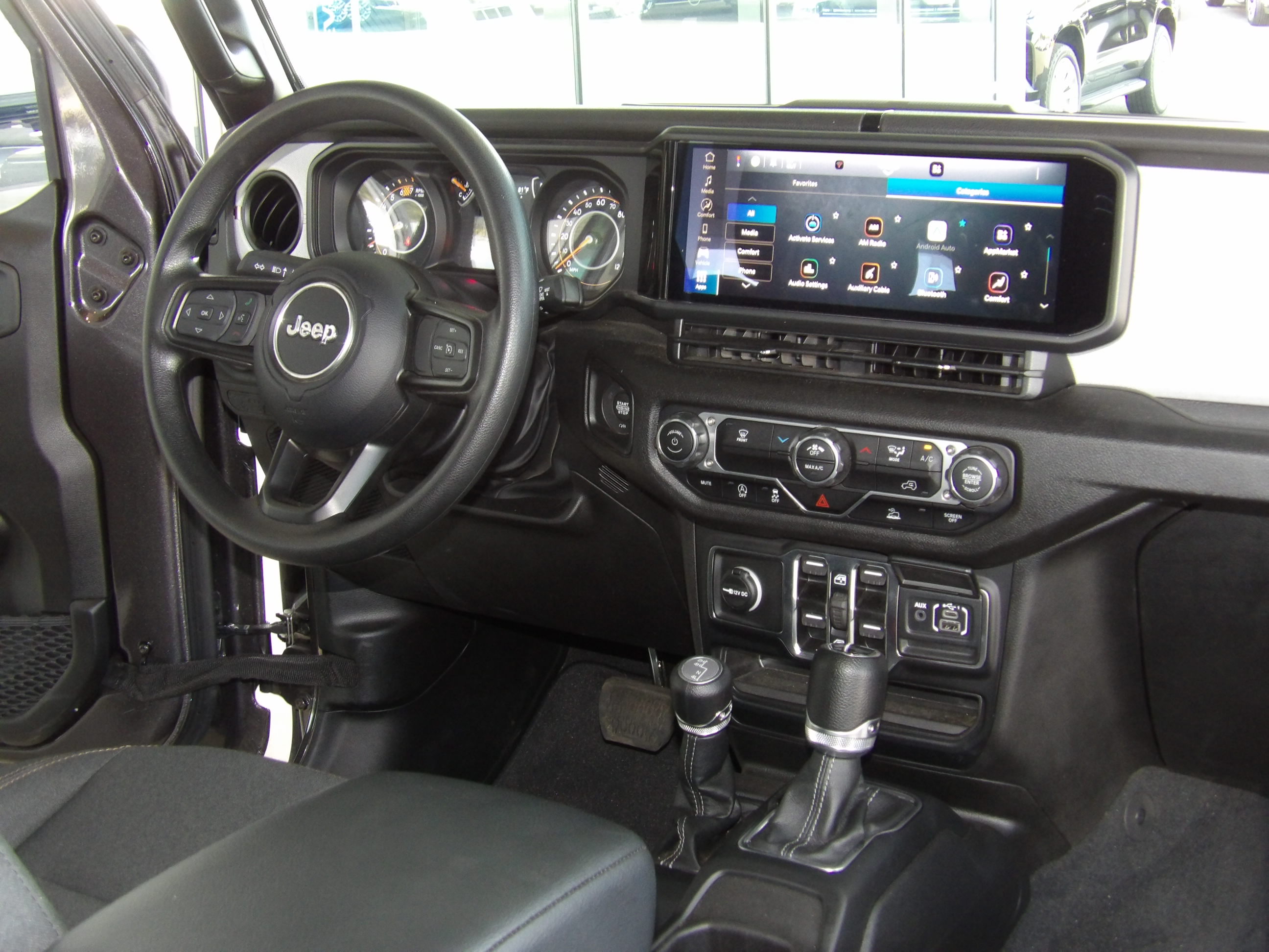 Used 2026 Jeep Wrangler 4WD Unlimited Sport image 26