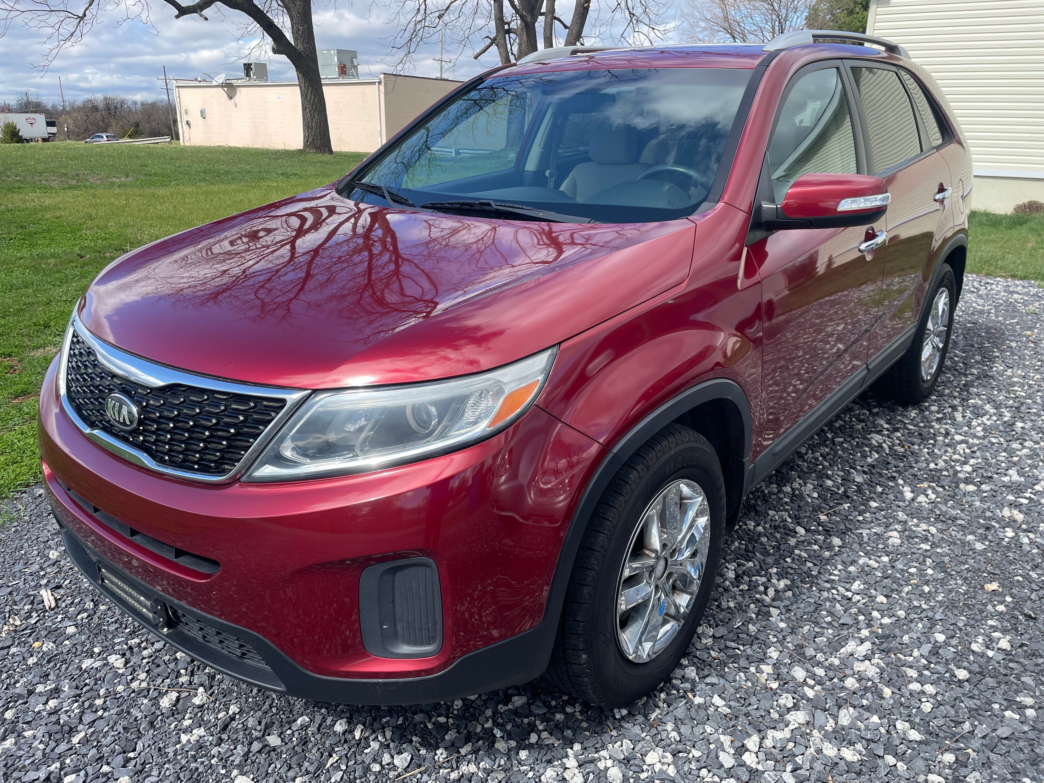 Used 2015 Kia Sorento LX FWD image 1