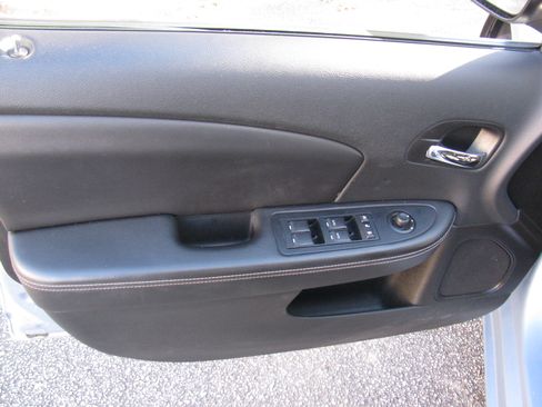 Used 2013 Chrysler 200 Limited Platinum image 16