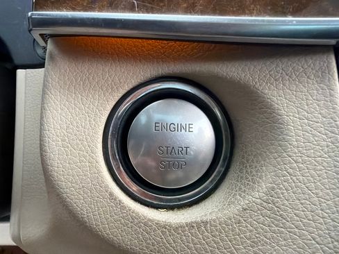 Used 2016 Mercedes-Benz E 350 Sedan image 24