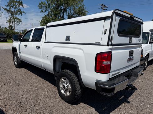 Used 2018 GMC Sierra 2500 4x4 Crew Cab image 3