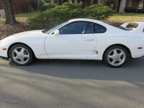 Used 1993 Toyota Supra Turbo image 2