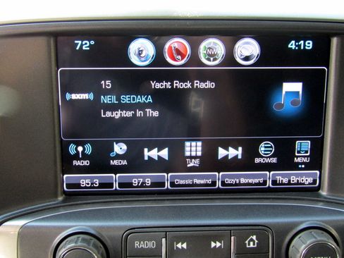 Used 2017 Chevrolet Silverado 1500 4x4 Crew Cab LT image 23