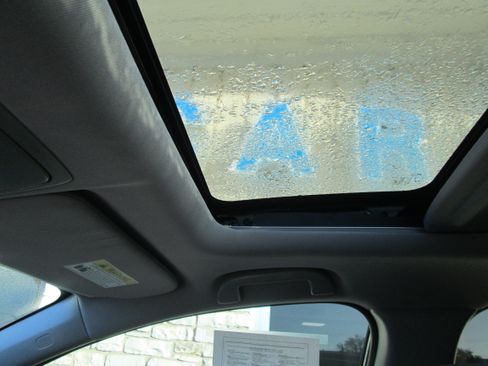 Used 2020 Honda CR-V EX-L image 18