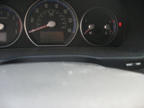 Used 2008 Hyundai Santa Fe GLS image 9