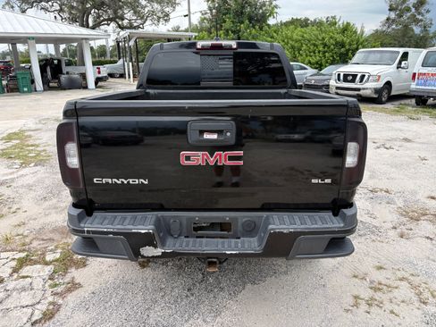 Used 2016 GMC Canyon 2WD Crew Cab SLE image 4