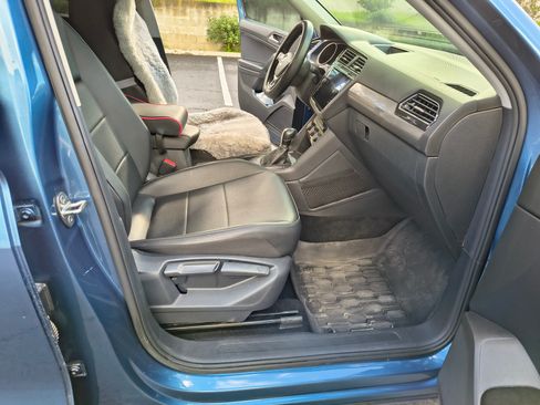 Used 2019 Volkswagen Tiguan SE FWD image 20