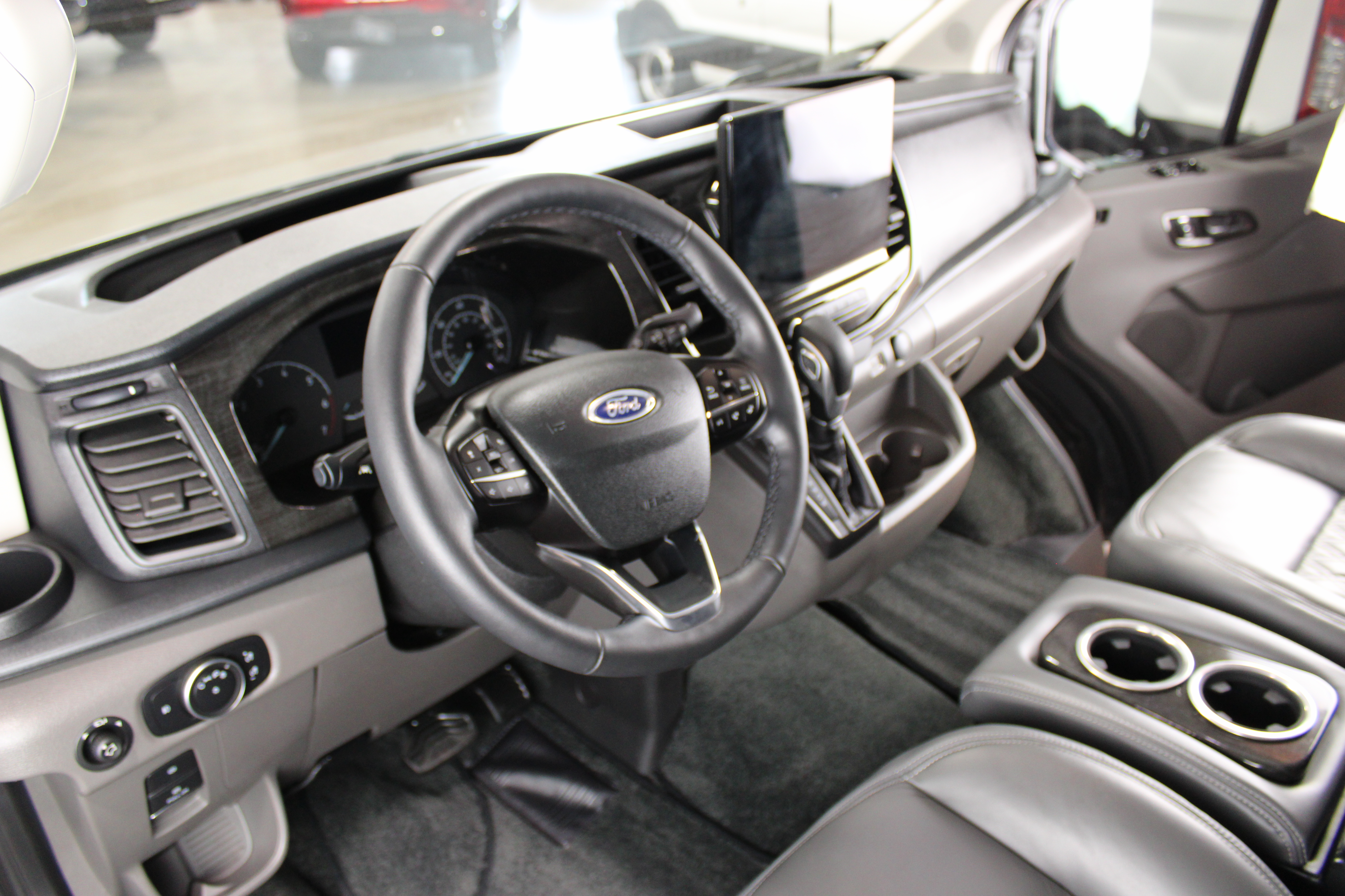 Used 2025 Ford Transit 150 Low Roof AWD image 8