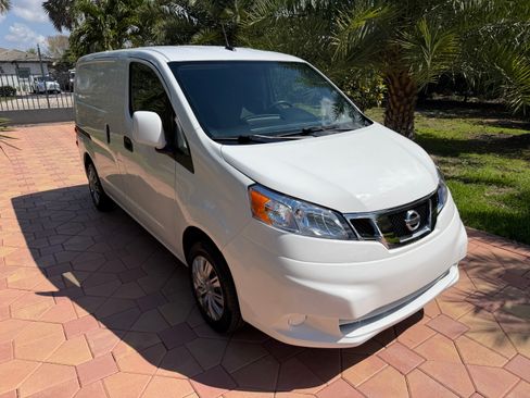 Used 2020 Nissan NV200 SV FWD image 3