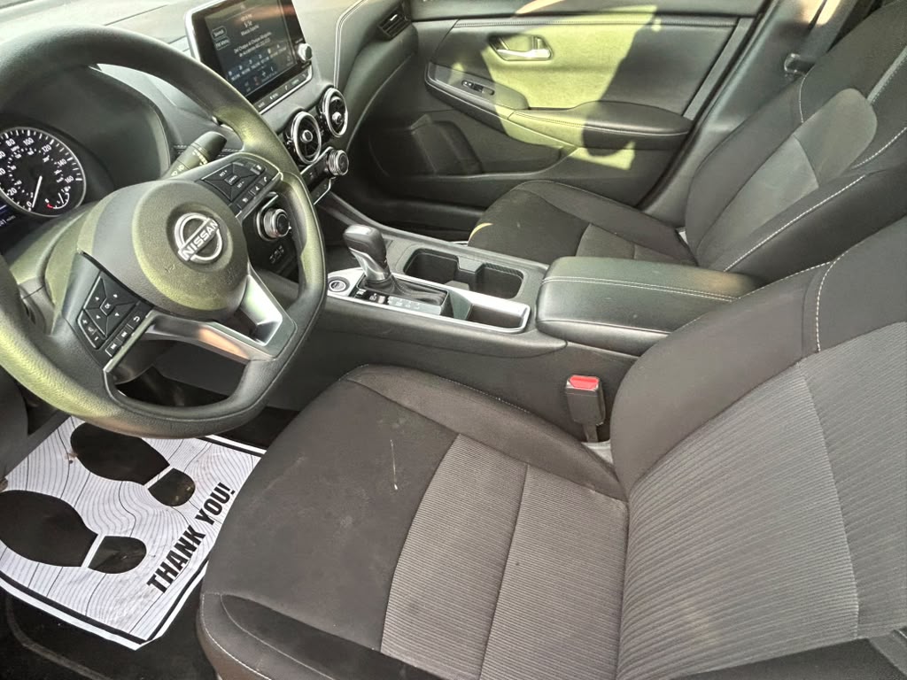 Used 2024 Nissan Sentra SV FWD image 9
