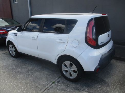 Used 2016 Kia Soul image 3