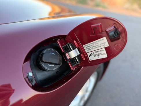 Used 2000 Porsche Boxster RWD image 11