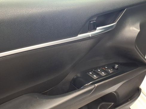 Used 2020 Toyota Camry LE image 8