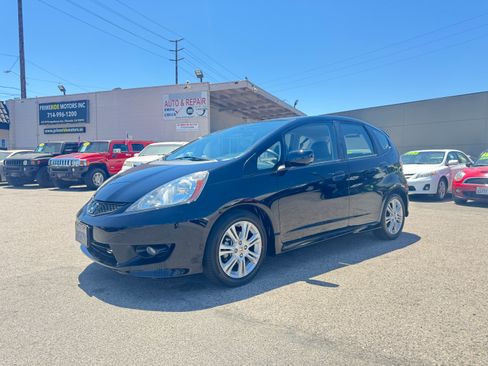 Used 2010 Honda Fit Sport image 3