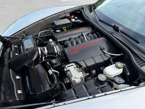 Used 2005 Chevrolet Corvette Coupe RWD image 17
