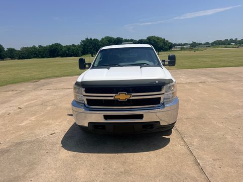 Used 2013 Chevrolet Silverado 2500 2WD Extended Cab image 2