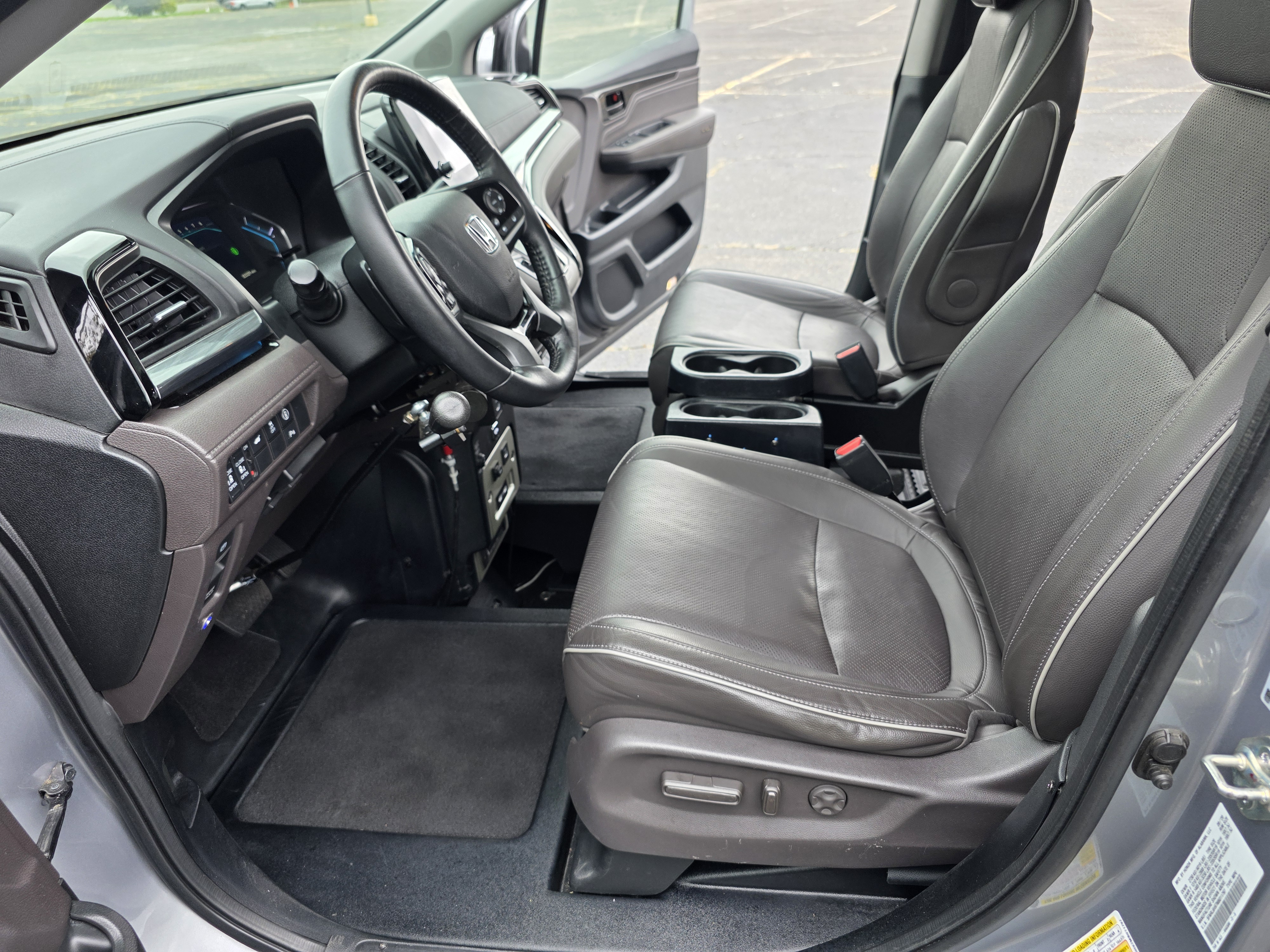 Used 2021 Honda Odyssey Elite image 12