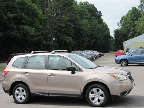 Used 2014 Subaru Forester 2.5i AWD/4WD image 12