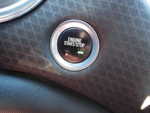 Used 2018 Chevrolet Malibu LT image 17