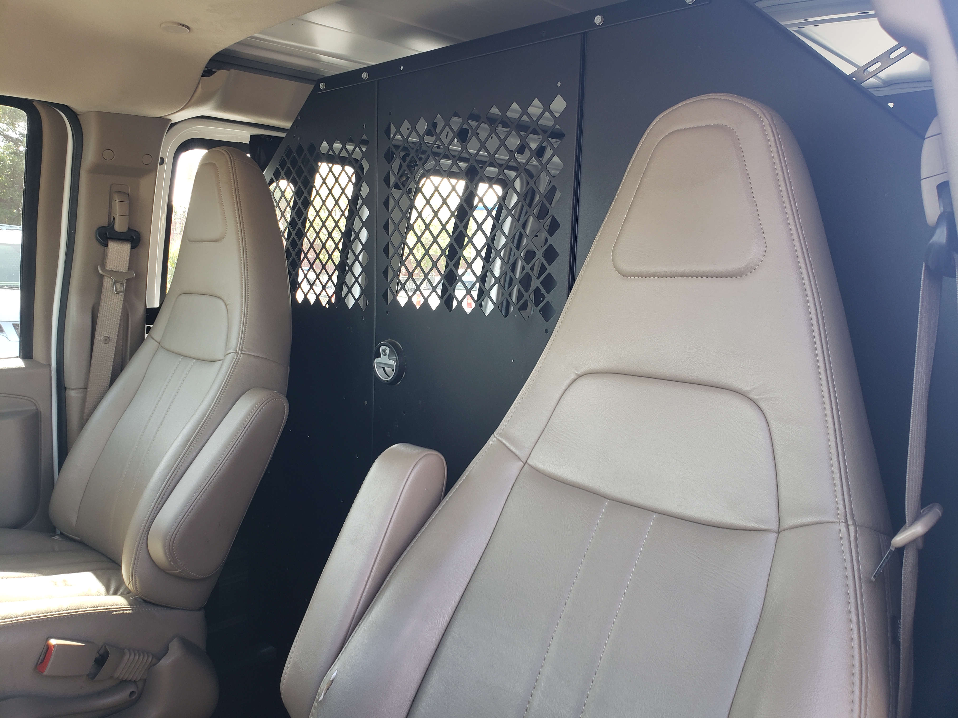 Used 2020 GMC Savana 2500 RWD image 7