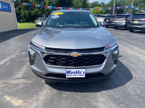 Used 2024 Chevrolet Trax LS FWD image 3