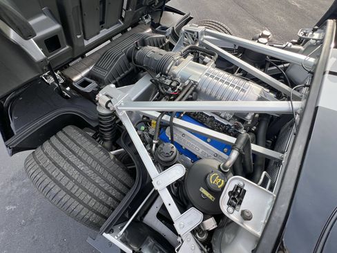 Used 2005 Ford GT image 20