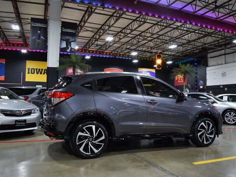 Used 2019 Honda HR-V Sport image 8