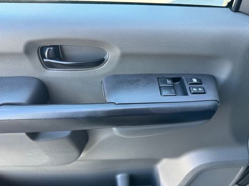 Used 2017 Nissan NV 2500 SV image 15