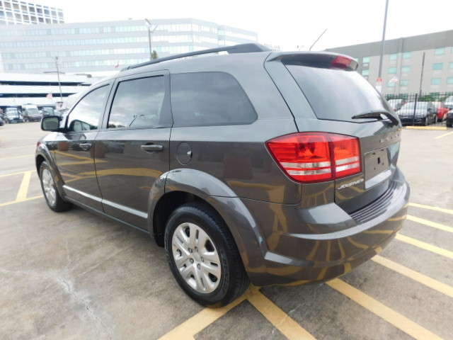 Used 2019 Dodge Journey FWD SE image 5