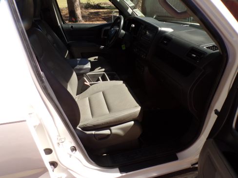 Used 2014 Honda Ridgeline Sport image 9