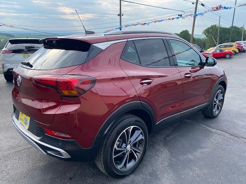 Used 2023 Buick Encore GX AWD Essence image 7