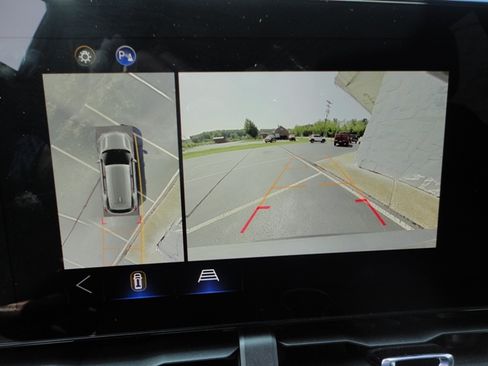 New 2026 Chevrolet Equinox AWD LT image 13