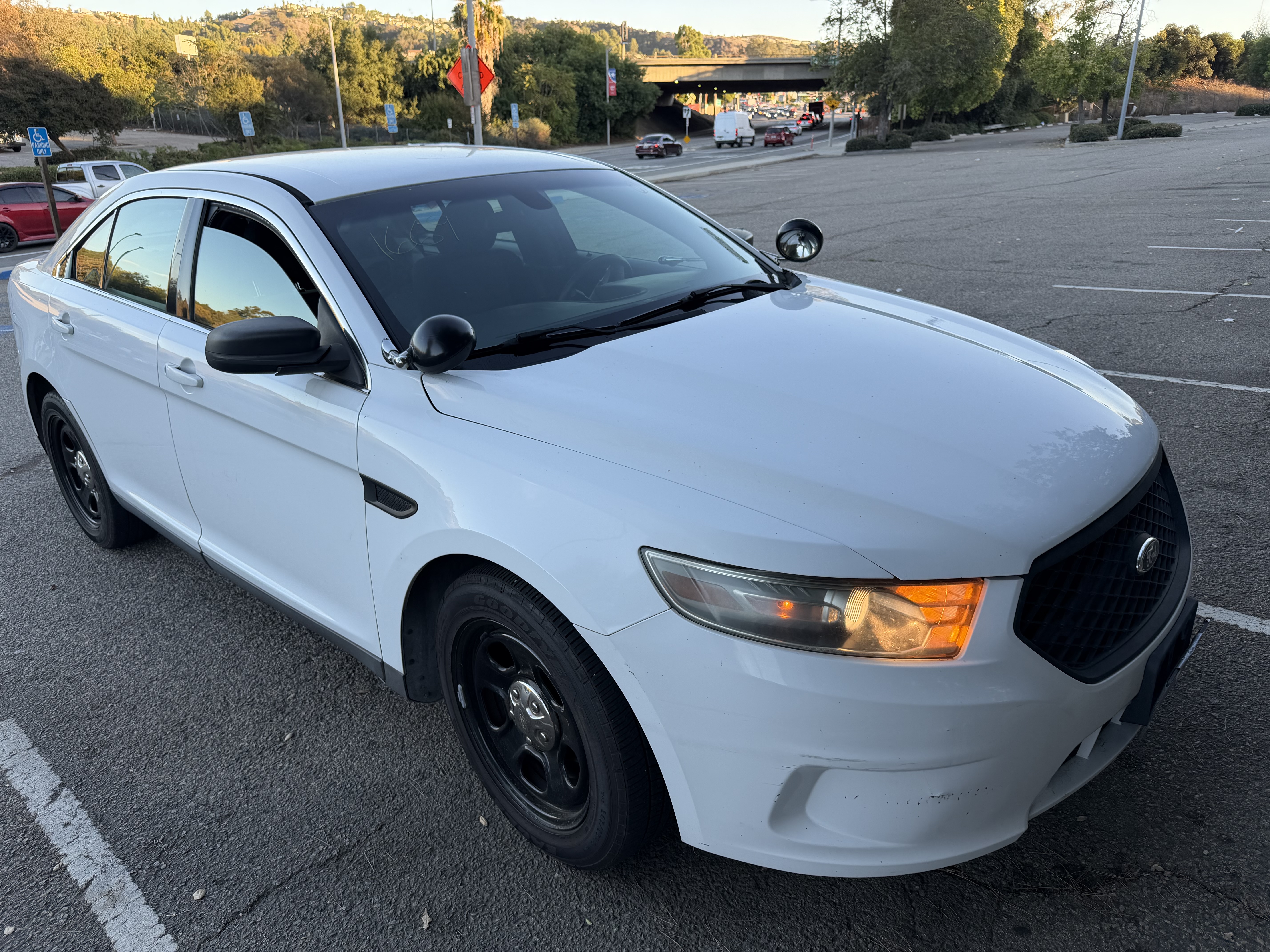 Used 2014 Ford Taurus Police Interceptor AWD/4WD image 2