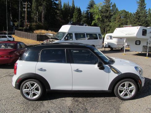 Used 2011 MINI Cooper Countryman S image 7