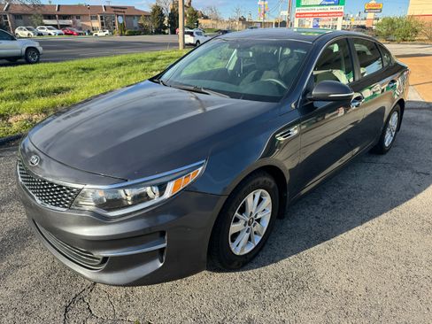 Used 2018 Kia Optima LX image 1