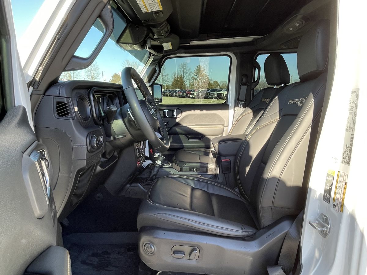 Used 2025 Jeep Wrangler Rubicon 392 AWD/4WD image 16