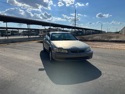 Used 2001 Toyota Camry UNAVAIL FWD image 8