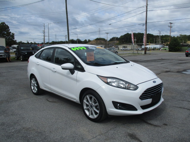 Used 2019 Ford Fiesta SE Sedan FWD image 4